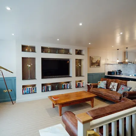 62 Albert Park Road Great Malvern Exterior photo